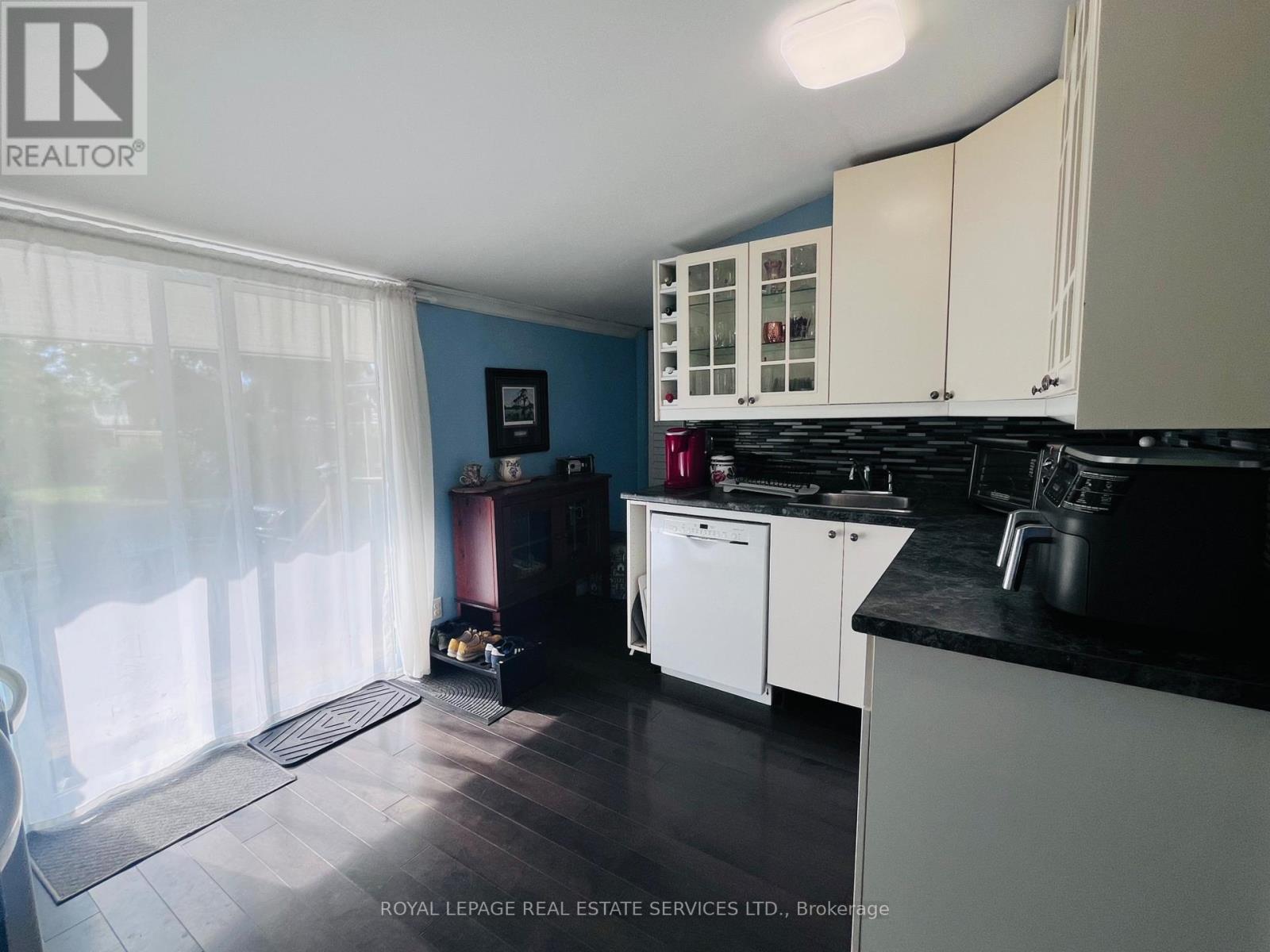 30 College Street, Halton Hills (Georgetown), Ontario  L7G 2N7 - Photo 11 - W13721360