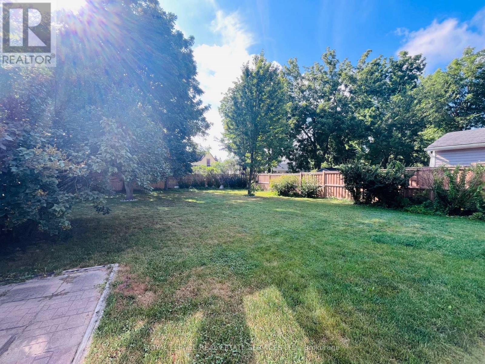 30 College Street, Halton Hills (Georgetown), Ontario  L7G 2N7 - Photo 17 - W13721360