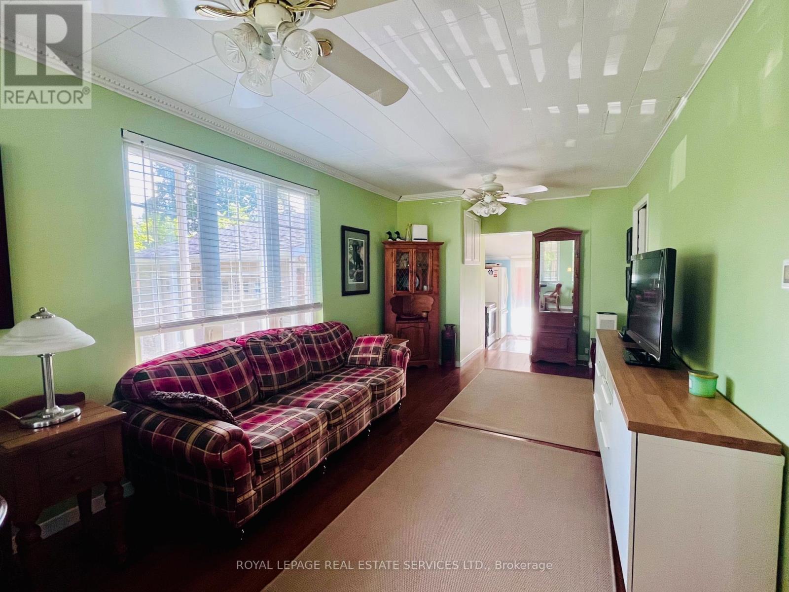 30 College Street, Halton Hills (Georgetown), Ontario  L7G 2N7 - Photo 4 - W13721360