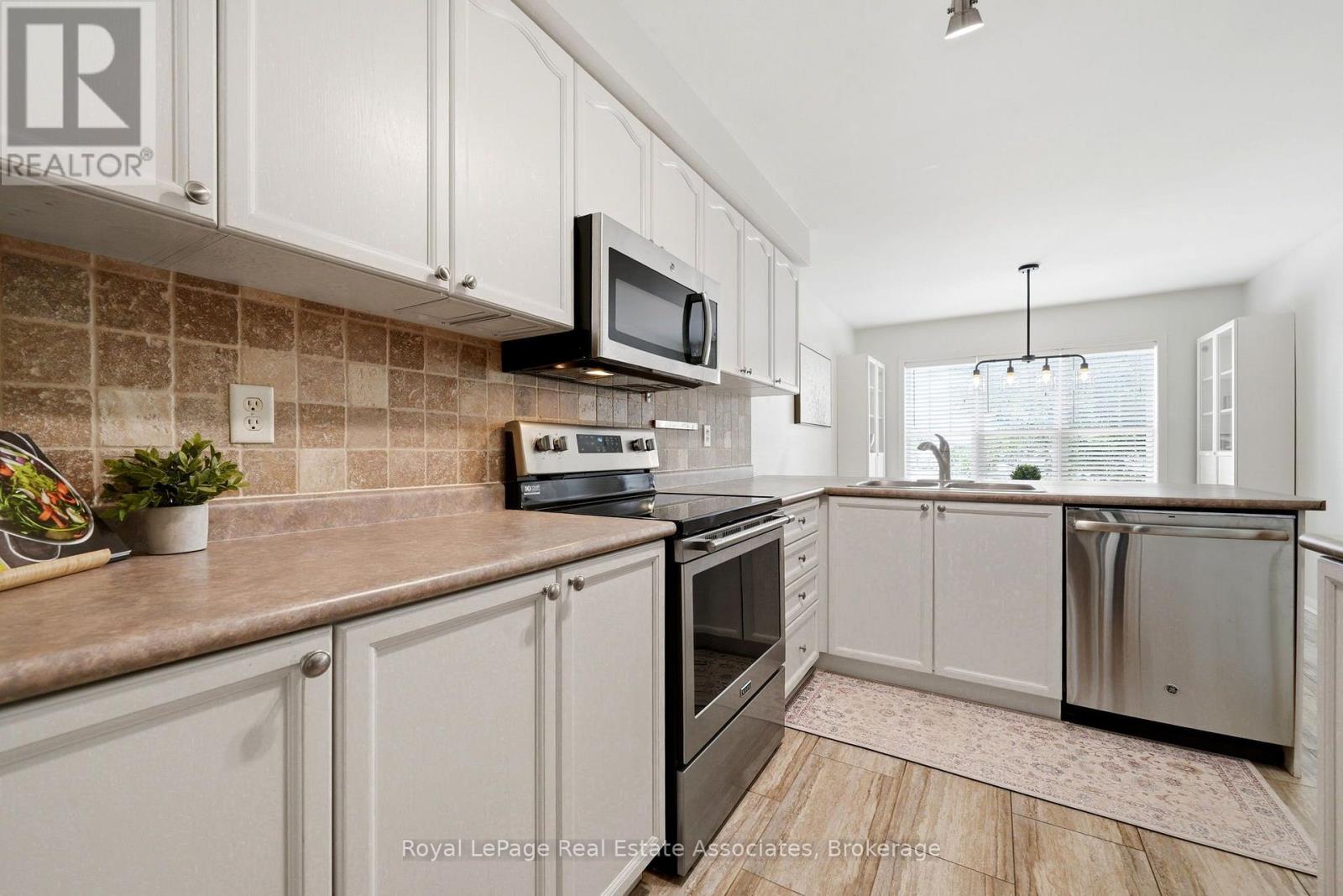 25 Seed House Lane, Halton Hills (Georgetown), Ontario  L7G 6K2 - Photo 5 - W13721848
