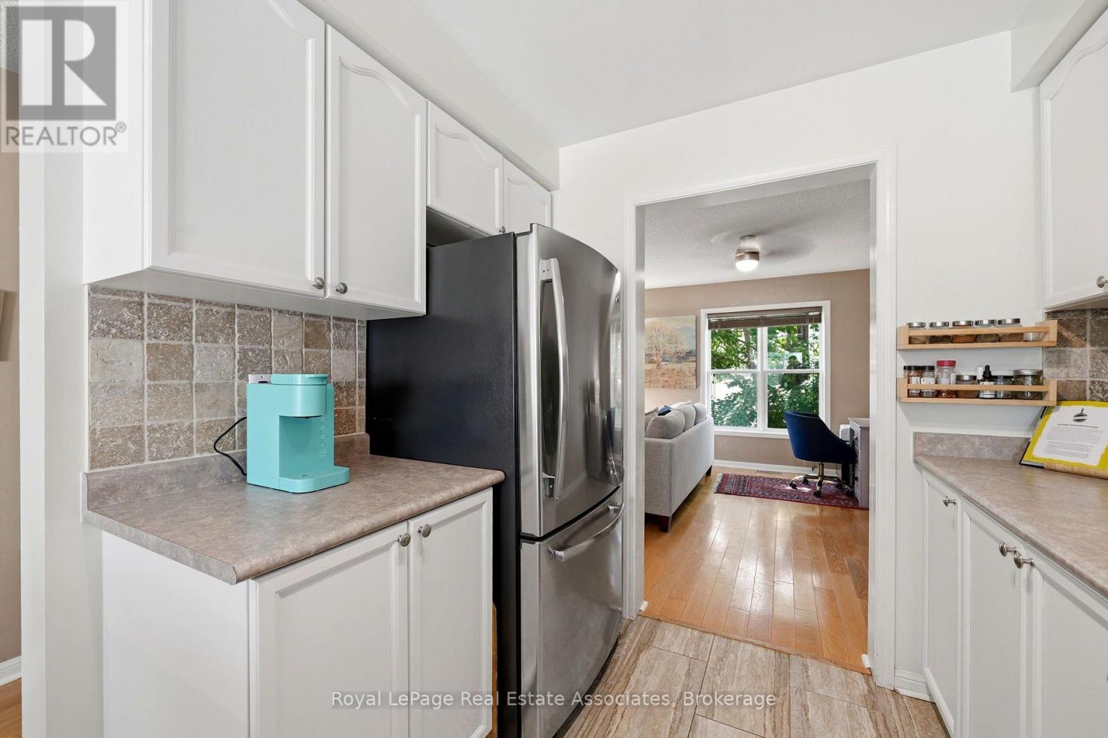 25 Seed House Lane, Halton Hills (Georgetown), Ontario  L7G 6K2 - Photo 7 - W13721848