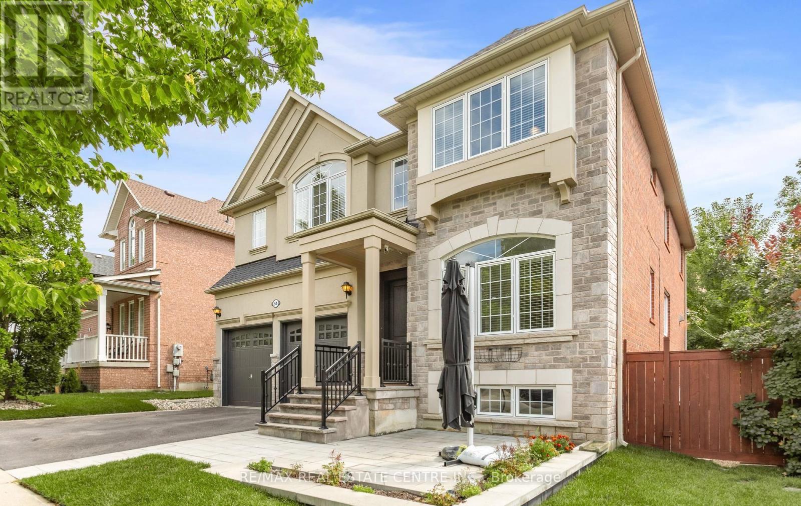 54 Apple Blossom Crescent, Halton Hills (Georgetown), Ontario  L7G 6L5 - Photo 2 - W13721986