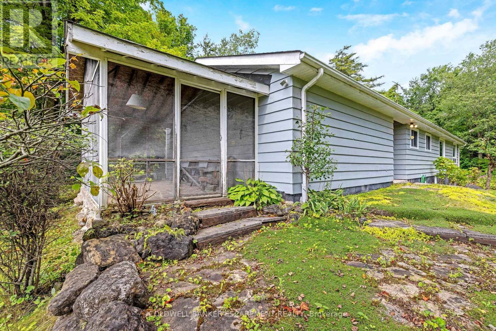7470 22 Side Road, Halton Hills (Es Rural Esquesing), Ontario  L7J 2M1 - Photo 41 - W13722096