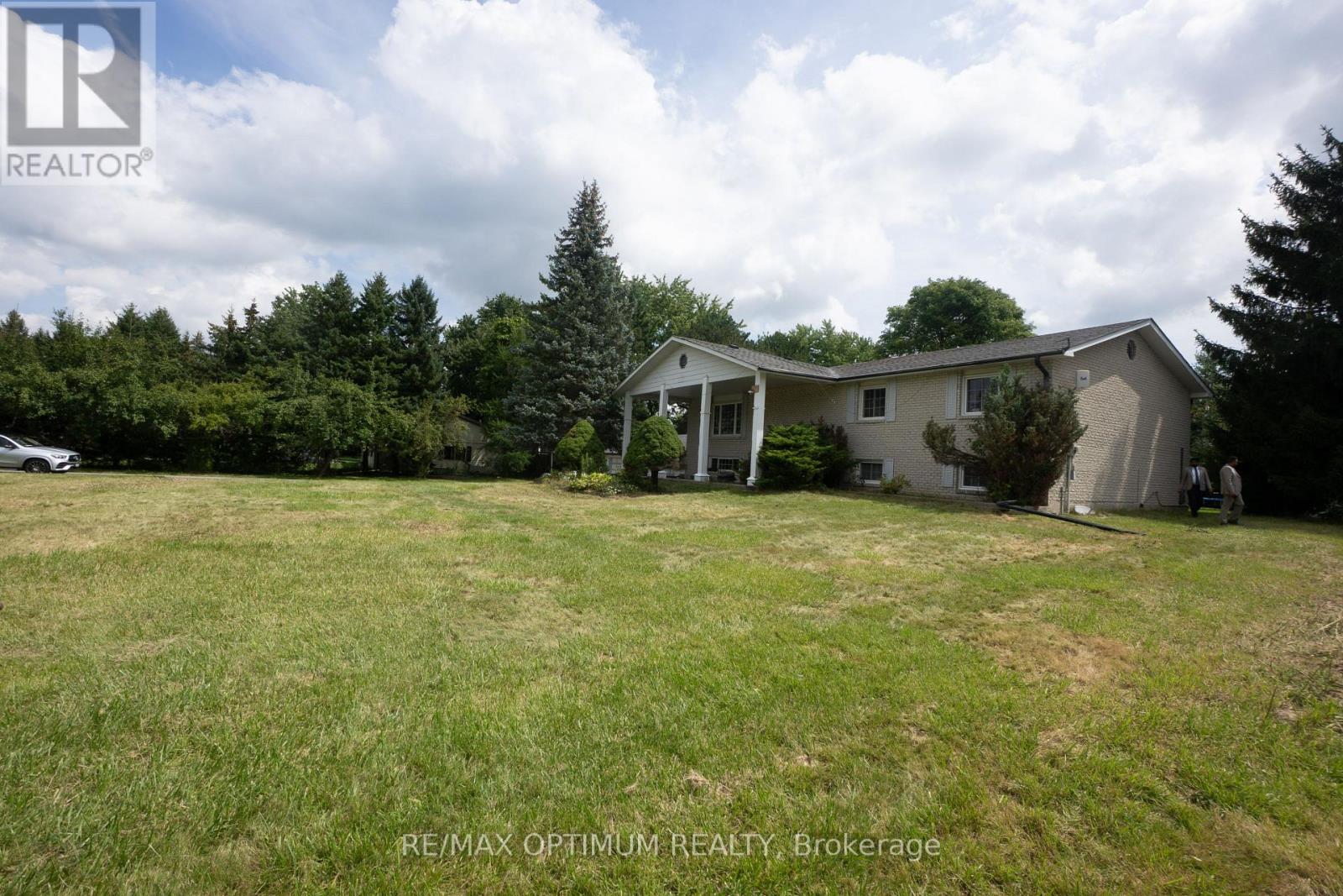 11900 5 Side Road, Halton Hills (Rural Halton Hills), Ontario  L7G 4S6 - Photo 3 - W13724936