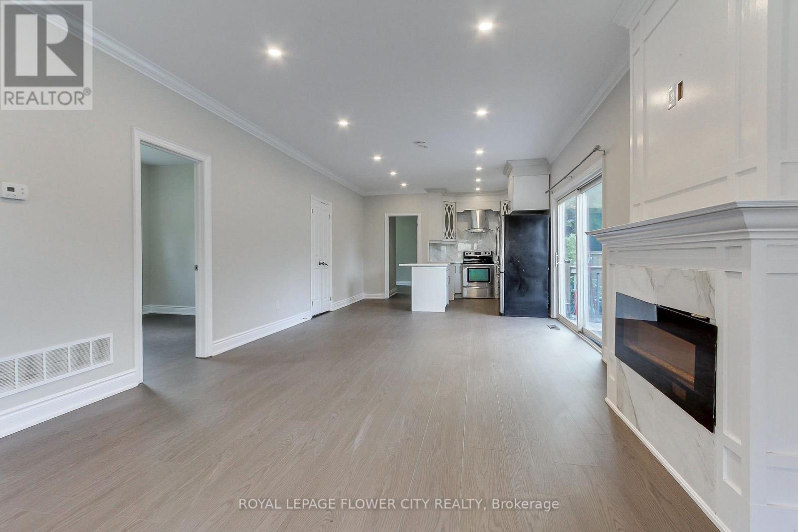 Main Floor - 24 John Street, Halton Hills (Georgetown), Ontario  L7G 2J7 - Photo 10 - W13725446