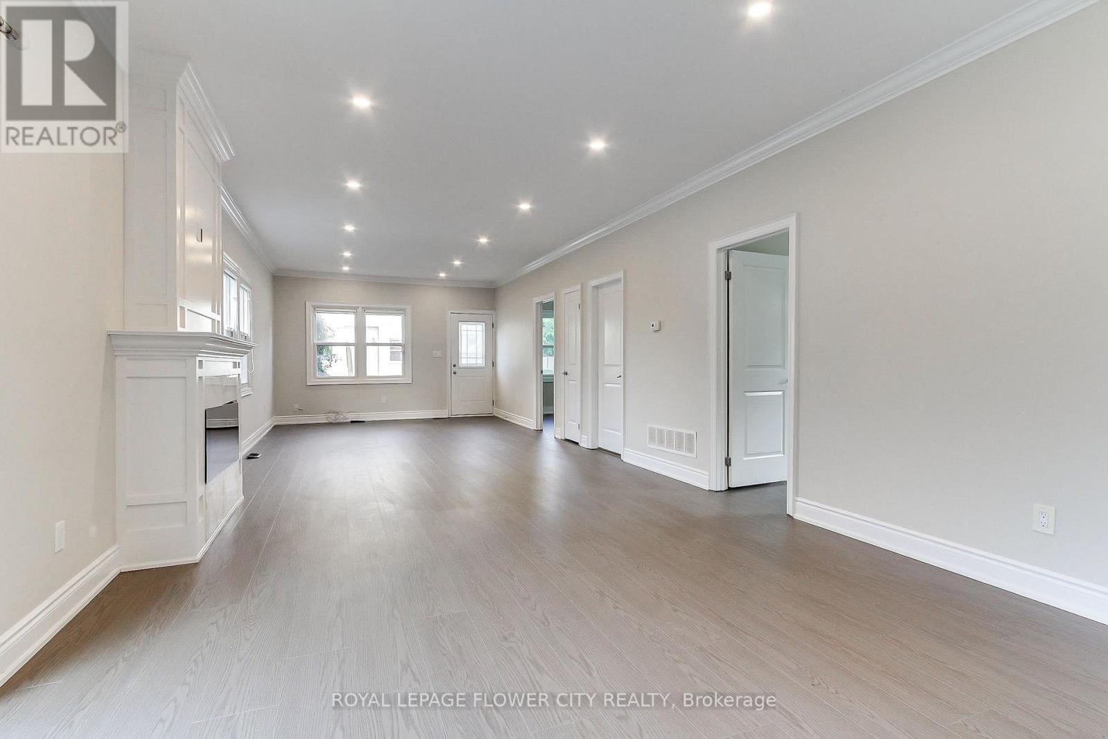 Main Floor - 24 John Street, Halton Hills (Georgetown), Ontario  L7G 2J7 - Photo 12 - W13725446