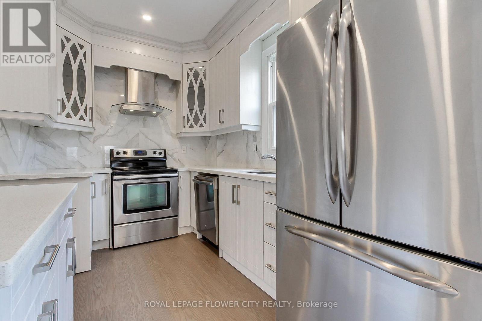 Main Floor - 24 John Street, Halton Hills (Georgetown), Ontario  L7G 2J7 - Photo 14 - W13725446