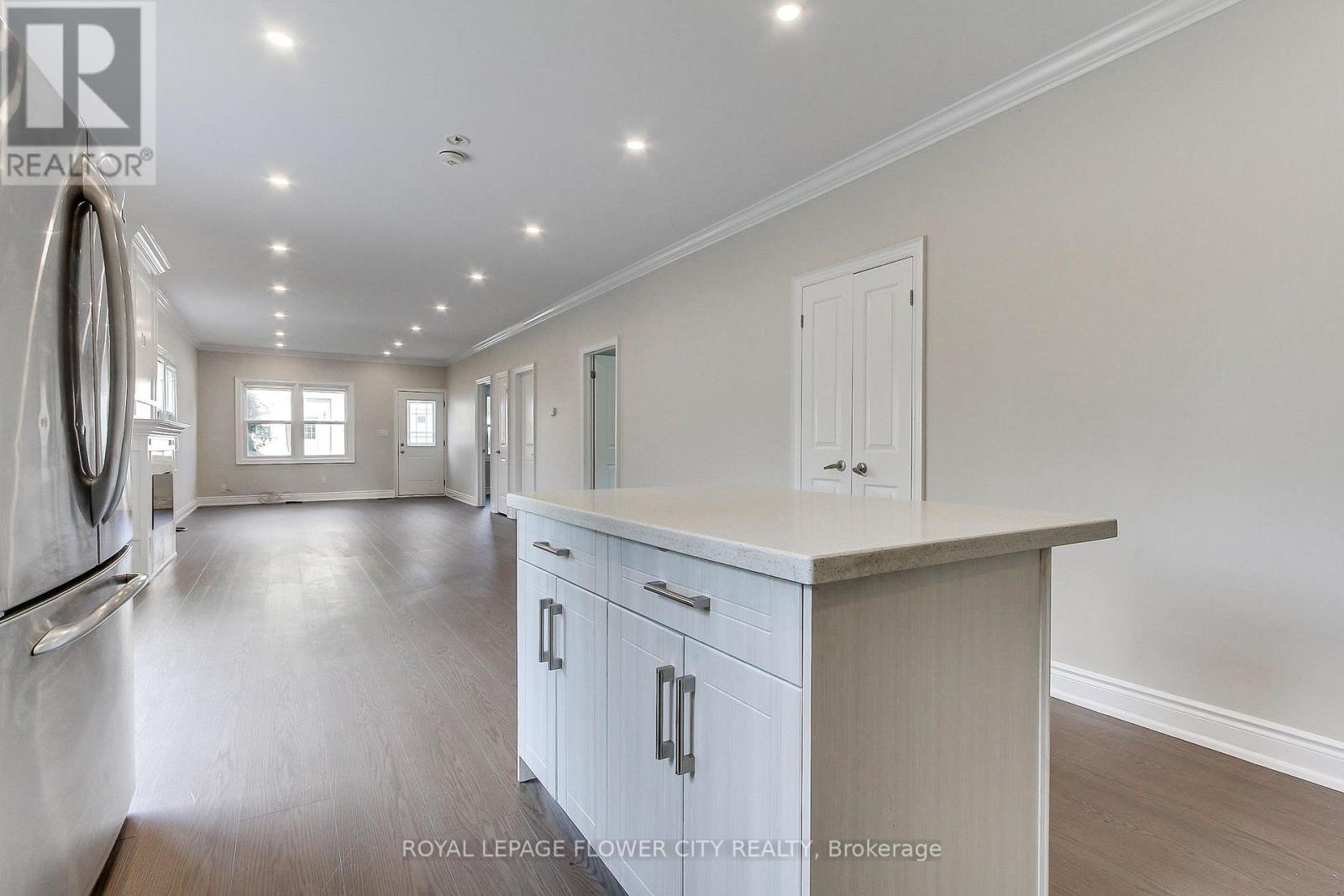 Main Floor - 24 John Street, Halton Hills (Georgetown), Ontario  L7G 2J7 - Photo 16 - W13725446