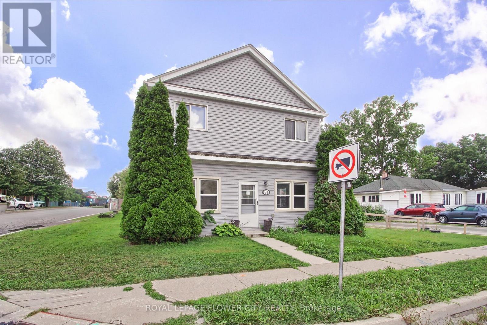 Main Floor - 24 John Street, Halton Hills (Georgetown), Ontario  L7G 2J7 - Photo 2 - W13725446