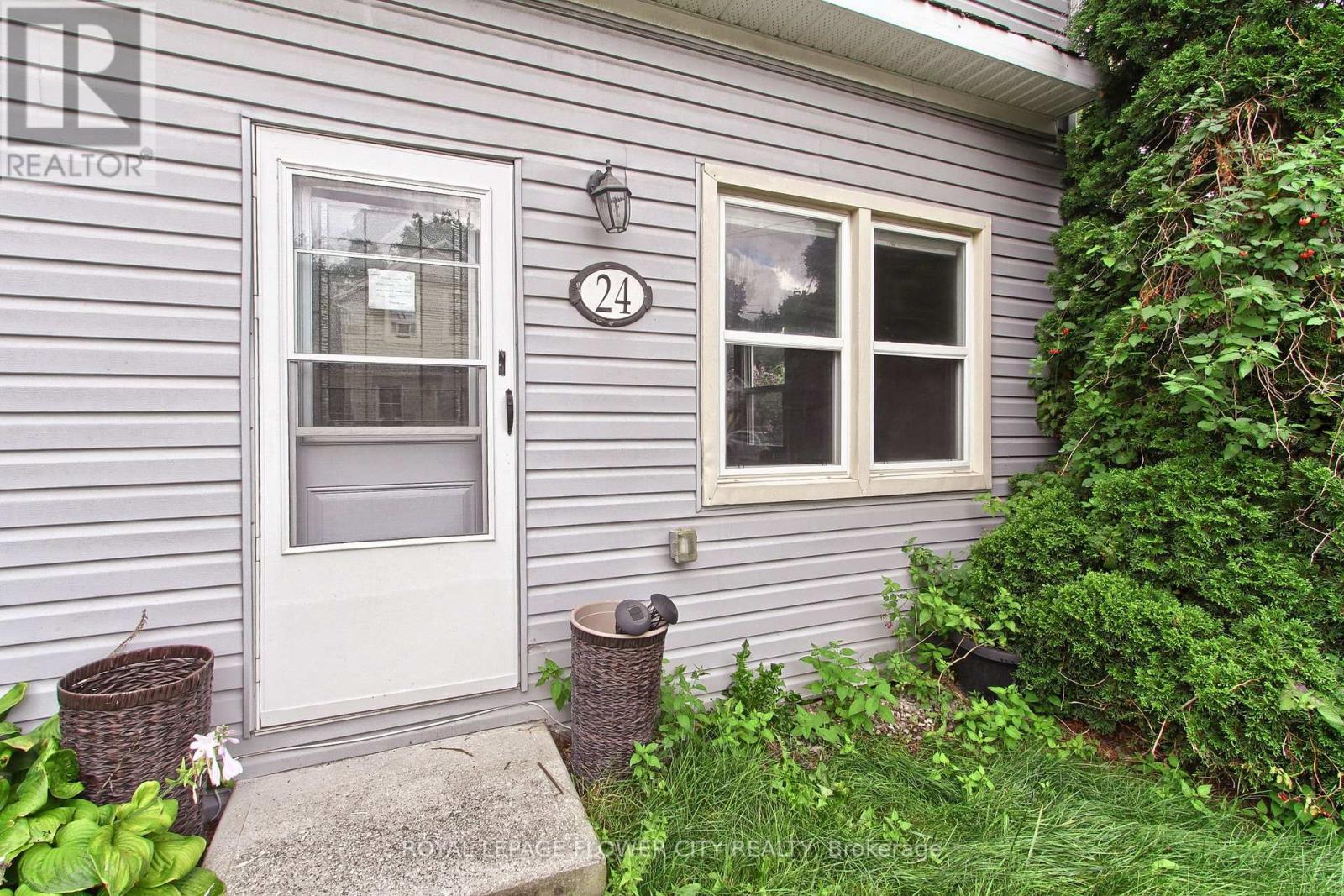 Main Floor - 24 John Street, Halton Hills (Georgetown), Ontario  L7G 2J7 - Photo 4 - W13725446