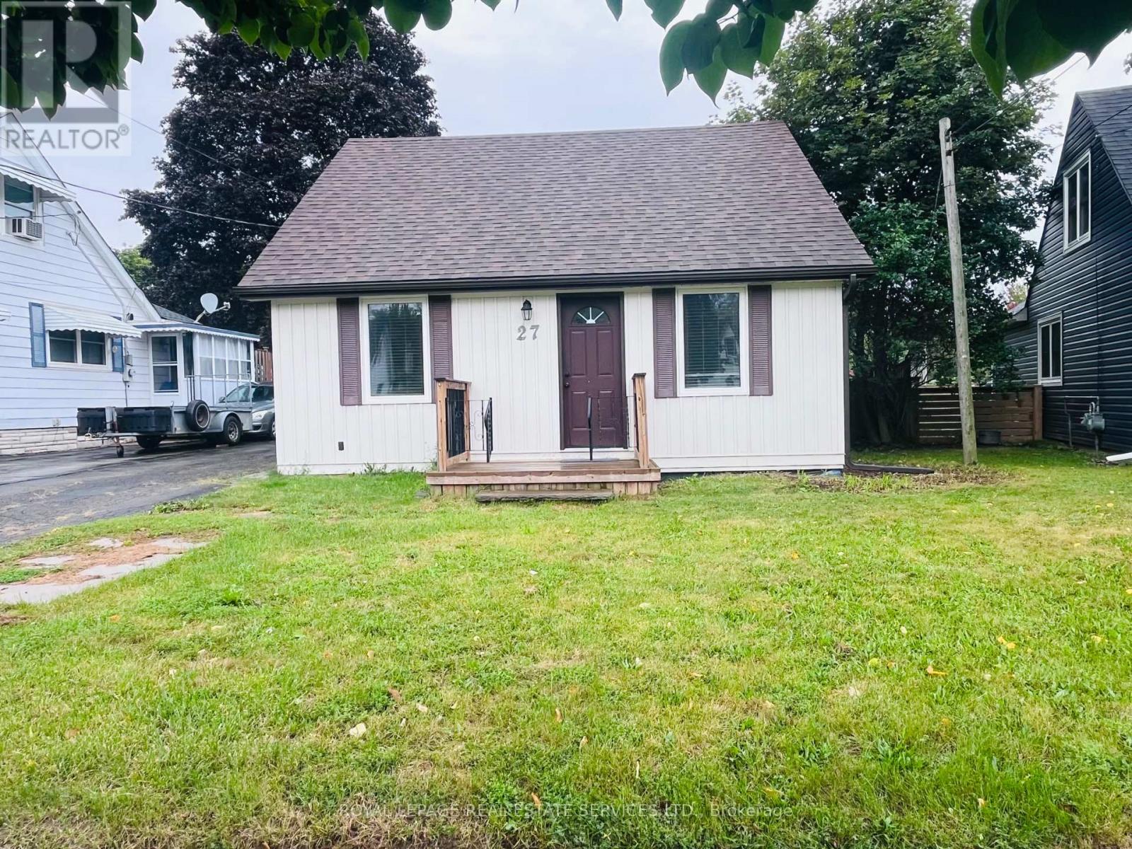 27 Normandy Boulevard, Halton Hills (Georgetown), Ontario  L7G 1V9 - Photo 1 - W13725786
