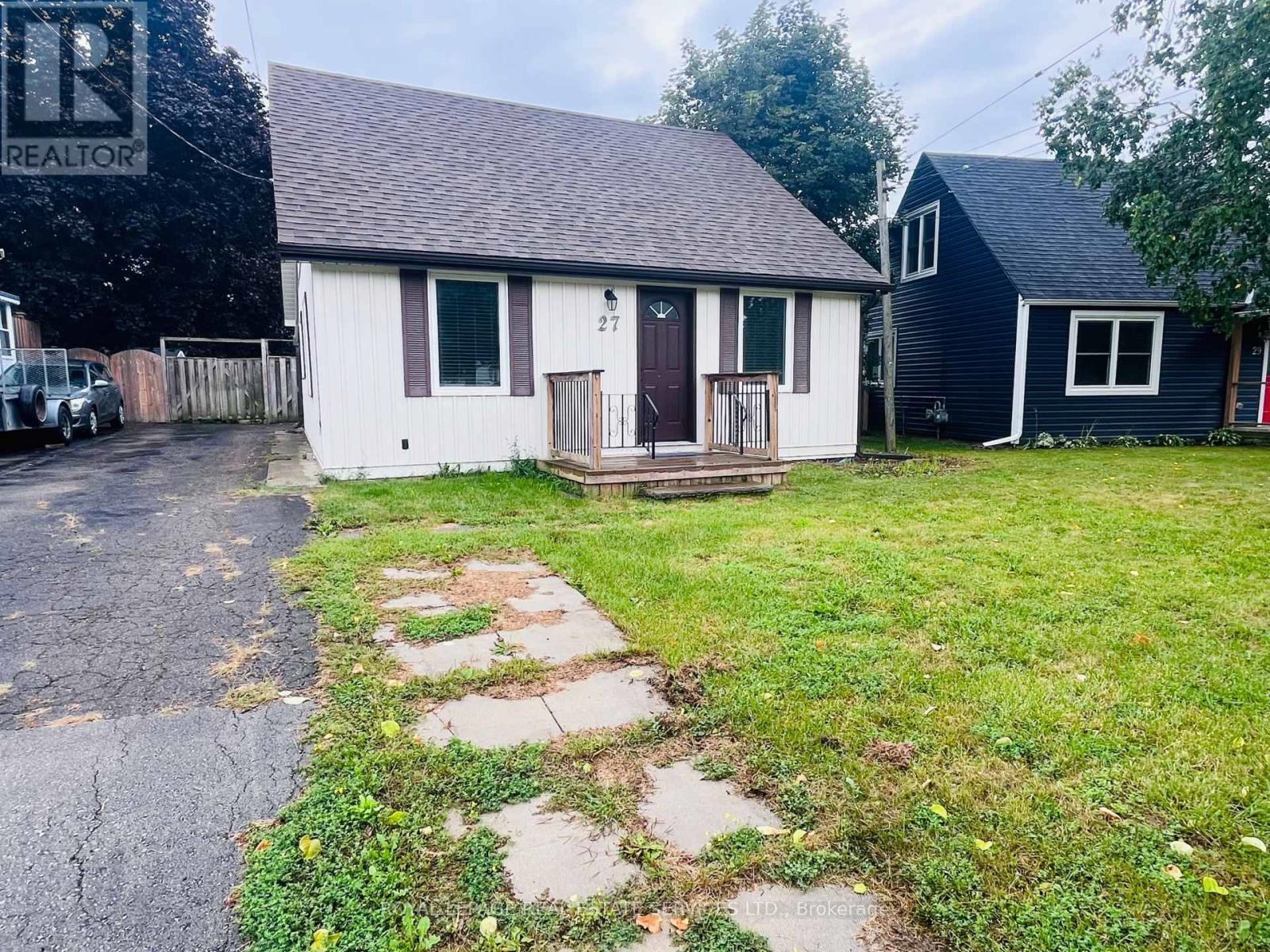 27 Normandy Boulevard, Halton Hills (Georgetown), Ontario  L7G 1V9 - Photo 3 - W13725786