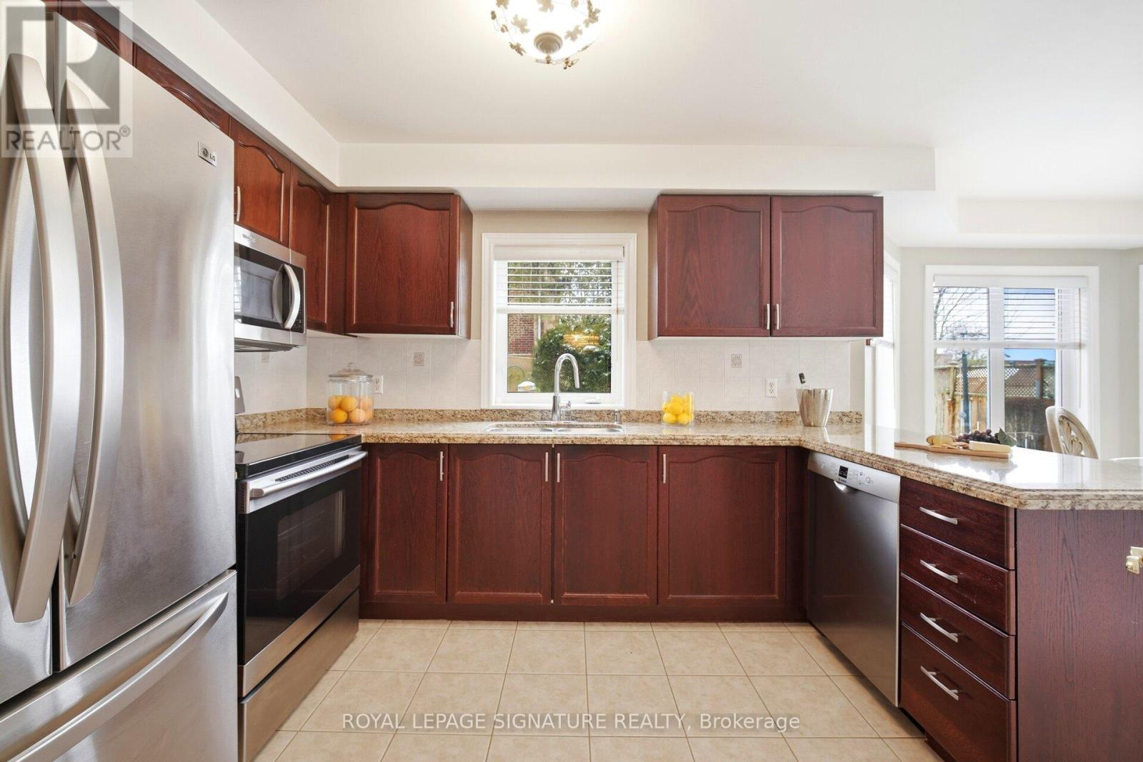 52 Durham Street, Halton Hills (Georgetown), Ontario  L7G 5X4 - Photo 15 - W13727558