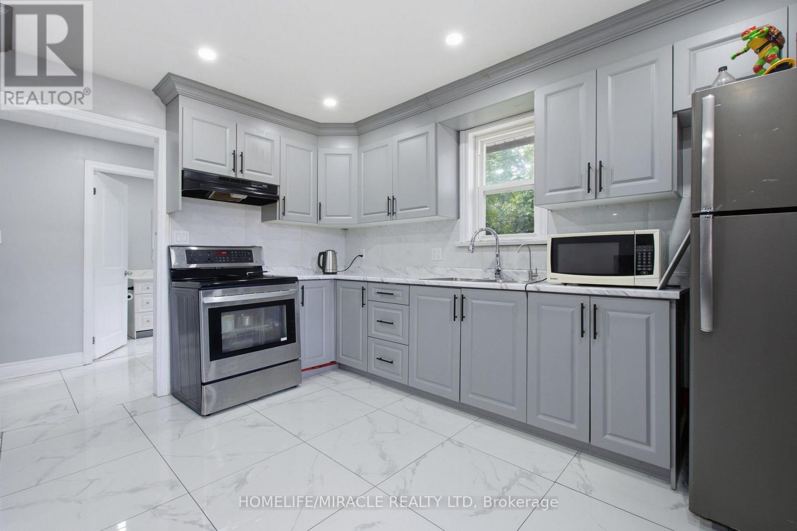 126 Main Street North, Halton Hills (Ac Acton), Ontario  L7J 1W6 - Photo 20 - W13728896