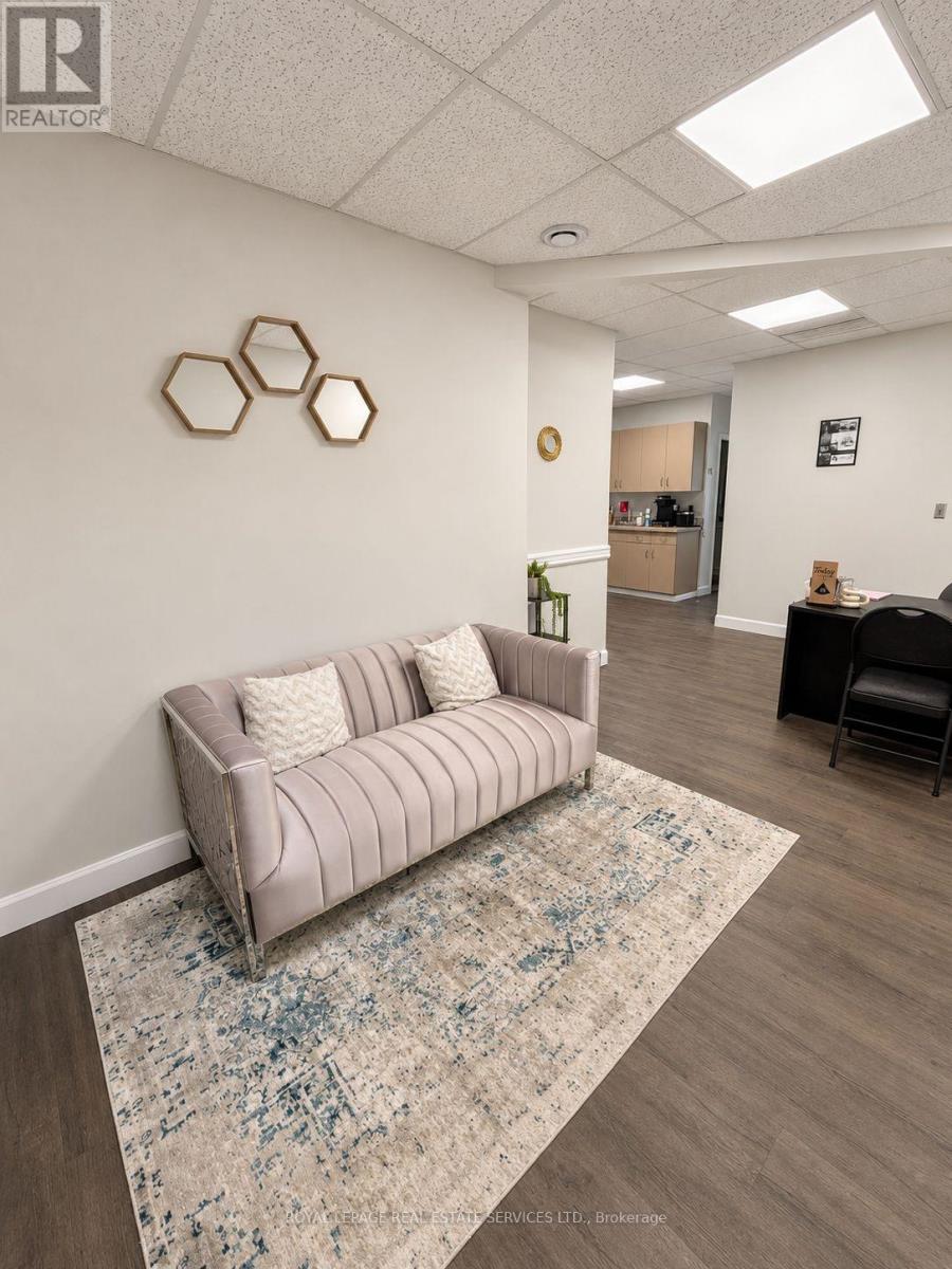 304 - 83 Mill Street, Halton Hills (Georgetown), Ontario  L7G 5E9 - Photo 4 - W13729194