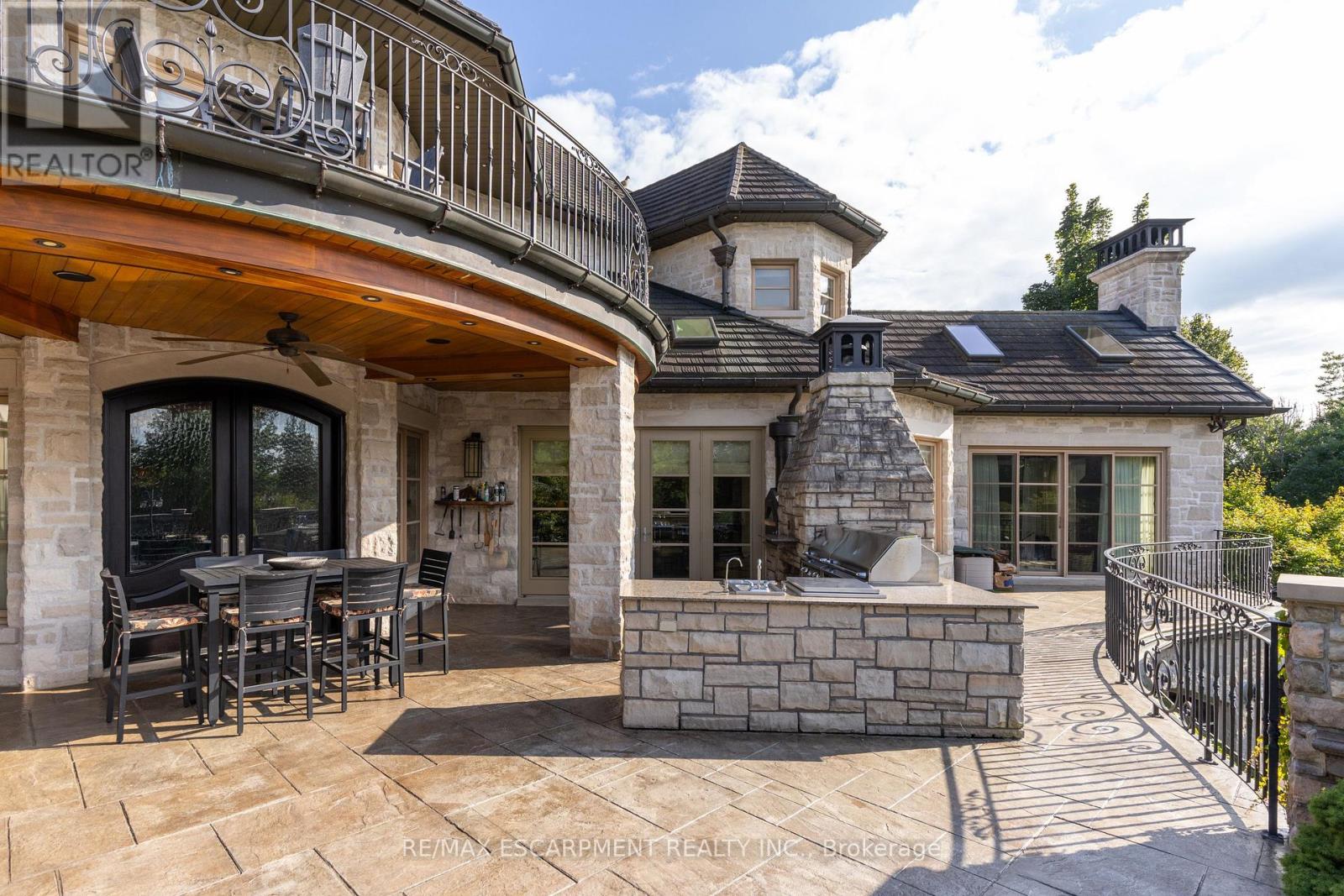 25 Turtle Lake Drive, Halton Hills (Rural Halton Hills), Ontario  L7J 2W7 - Photo 11 - W13733552