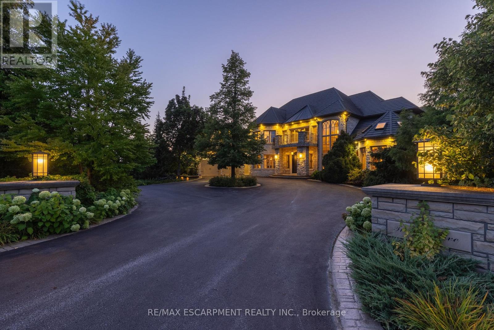 25 Turtle Lake Drive, Halton Hills (Rural Halton Hills), Ontario  L7J 2W7 - Photo 8 - W13733552