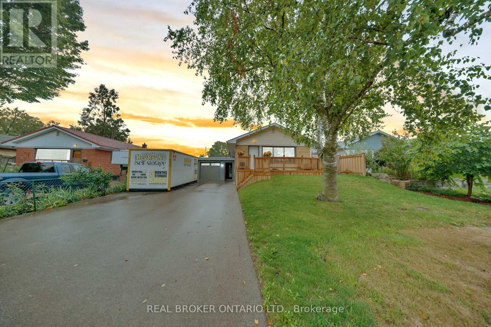67 Roseford Terrace, Halton Hills (Ac Acton), Ontario  L7J 2L2 - Photo 3 - W13735262