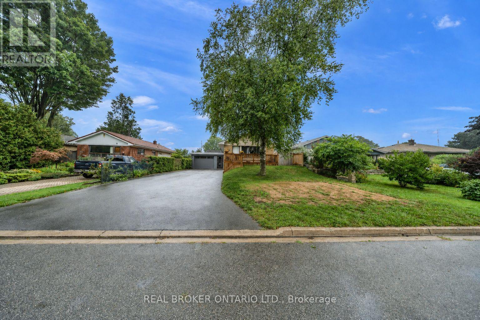 67 Roseford Terrace, Halton Hills (Ac Acton), Ontario  L7J 2L2 - Photo 4 - W13735262