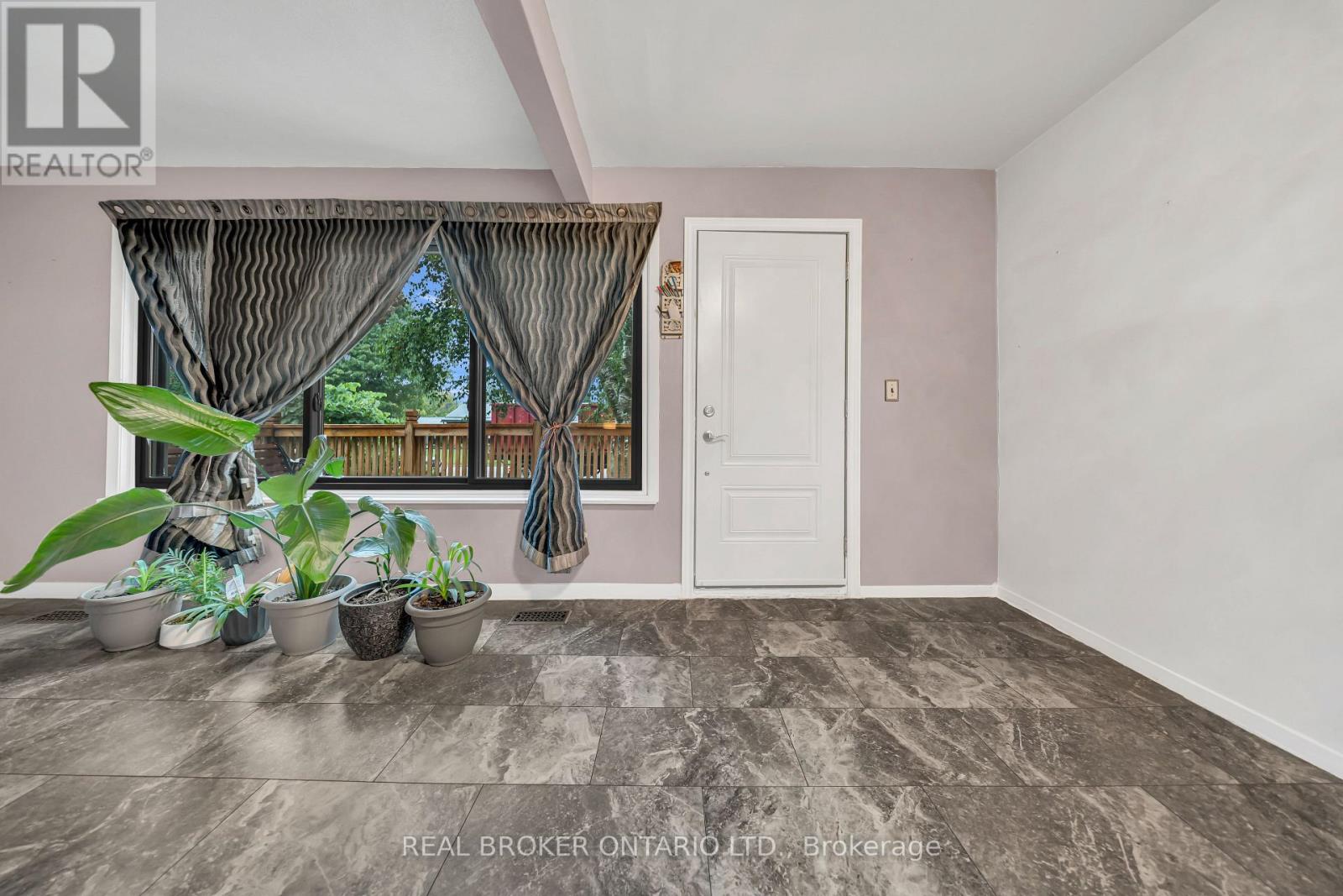 67 Roseford Terrace, Halton Hills (Ac Acton), Ontario  L7J 2L2 - Photo 7 - W13735262