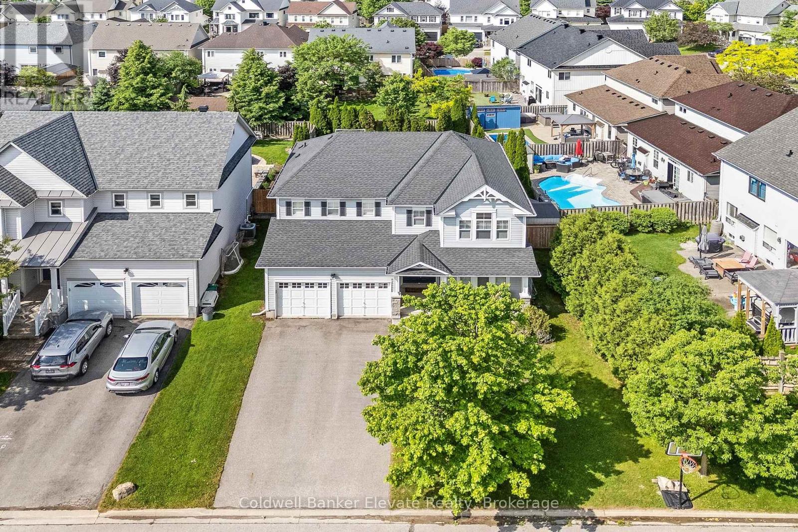 28 Brown's Crescent, Halton Hills (Ac Acton), Ontario  L7J 3A4 - Photo 4 - W13735894
