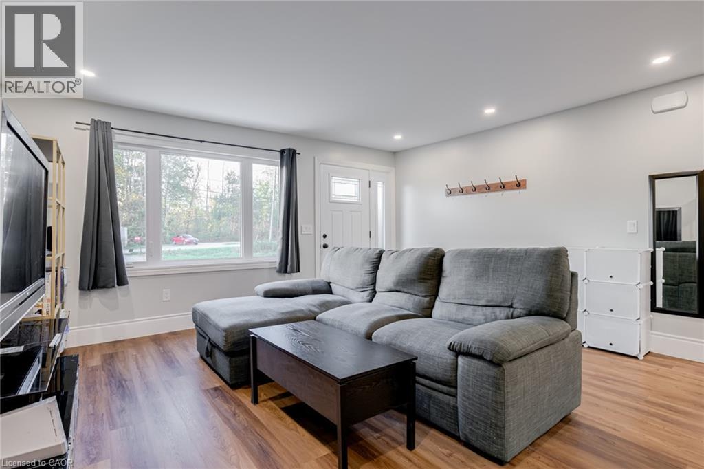 8 Mountsberg Road, Hamilton, Ontario  L0P 1B0 - Photo 6 - 40860067
