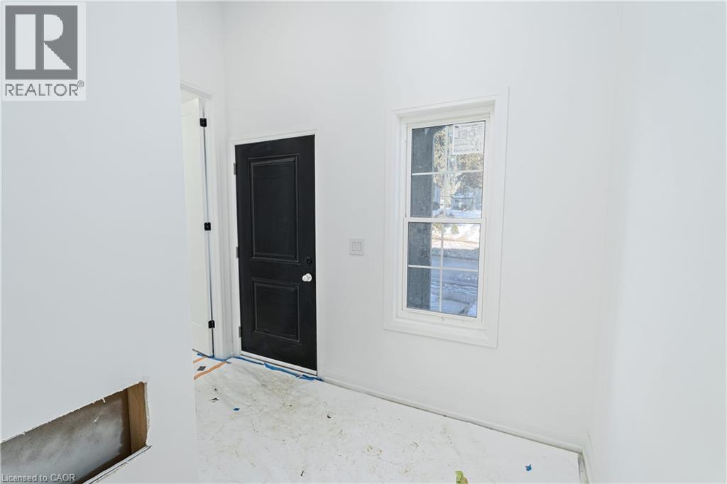 17 James Street, Georgetown, Ontario  L7G 2H2 - Photo 6 - 40860017