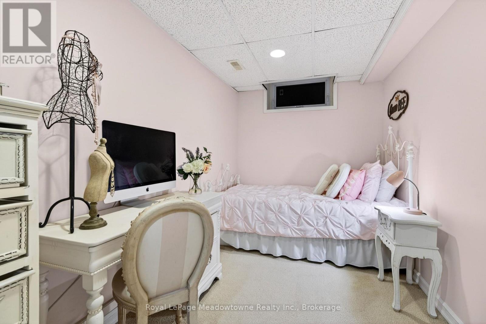 53 Campbell Avenue E, Milton (Campbellville), Ontario  L0P 1B0 - Photo 34 - W13740768