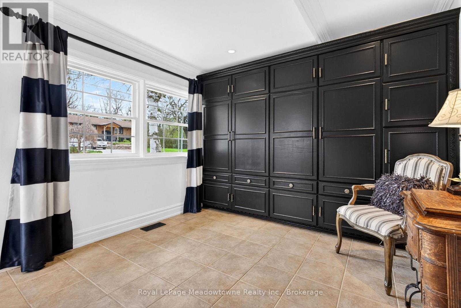 53 Campbell Avenue E, Milton (Campbellville), Ontario  L0P 1B0 - Photo 6 - W13740768
