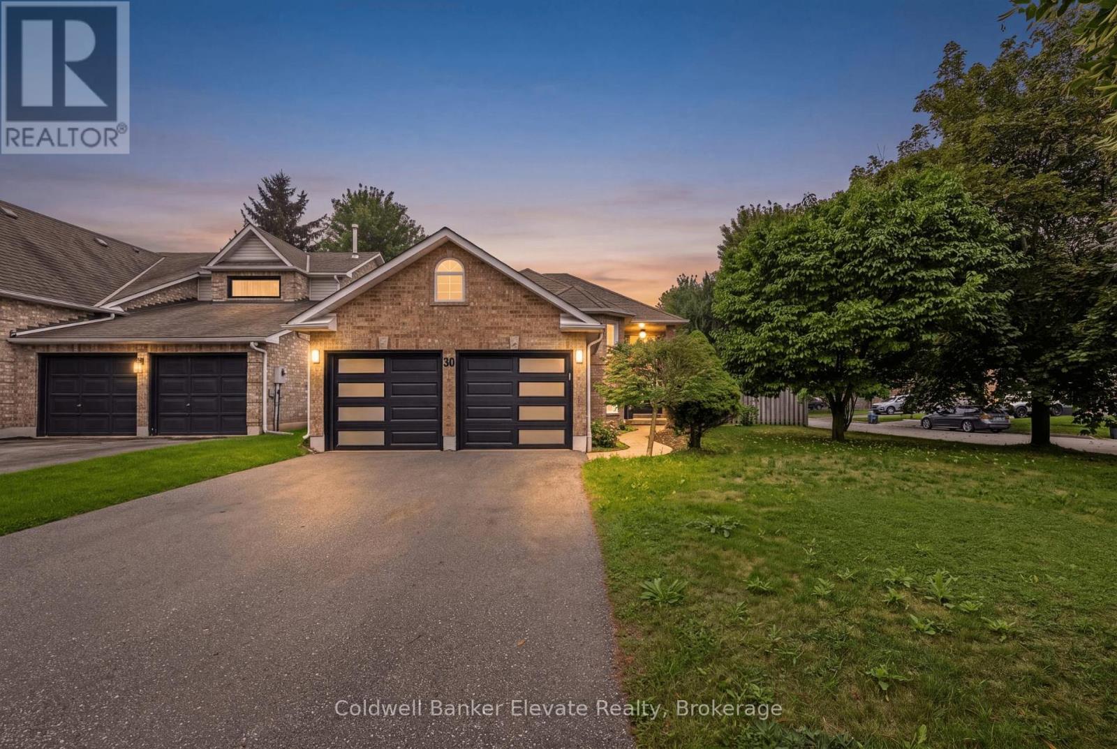20 Ruddell Crescent, Halton Hills (Georgetown), Ontario  L7G 5N4 - Photo 1 - W13742854