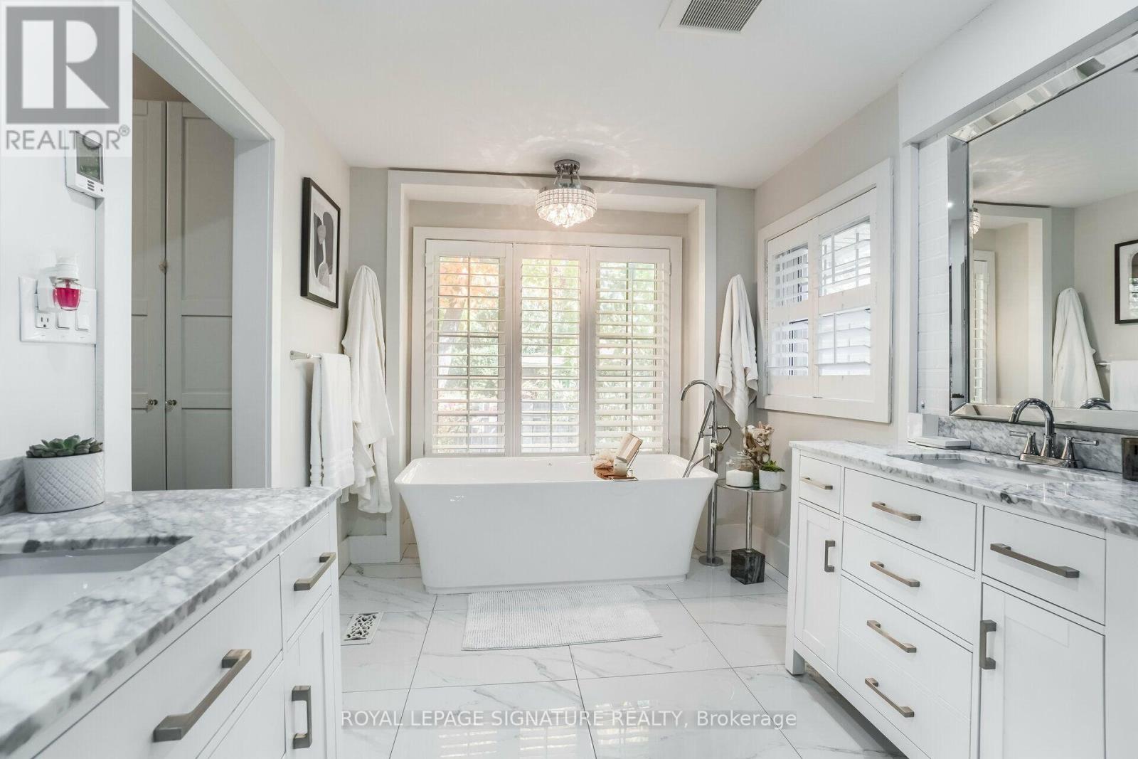 16 Bairstow Crescent, Halton Hills (Georgetown), Ontario  L7G 1L8 - Photo 15 - W13743050