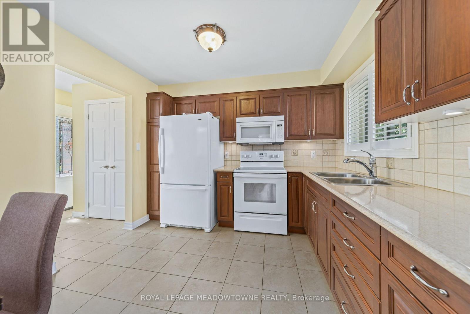 57 Dawson Crescent, Halton Hills (Georgetown), Ontario  L7G 1H3 - Photo 12 - W13744462