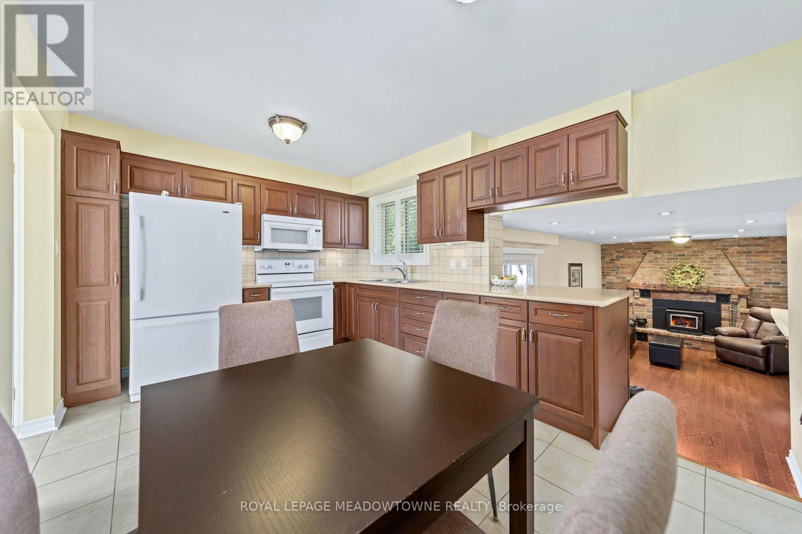 57 Dawson Crescent, Halton Hills (Georgetown), Ontario  L7G 1H3 - Photo 16 - W13744462