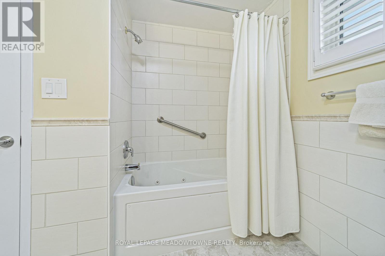 57 Dawson Crescent, Halton Hills (Georgetown), Ontario  L7G 1H3 - Photo 32 - W13744462