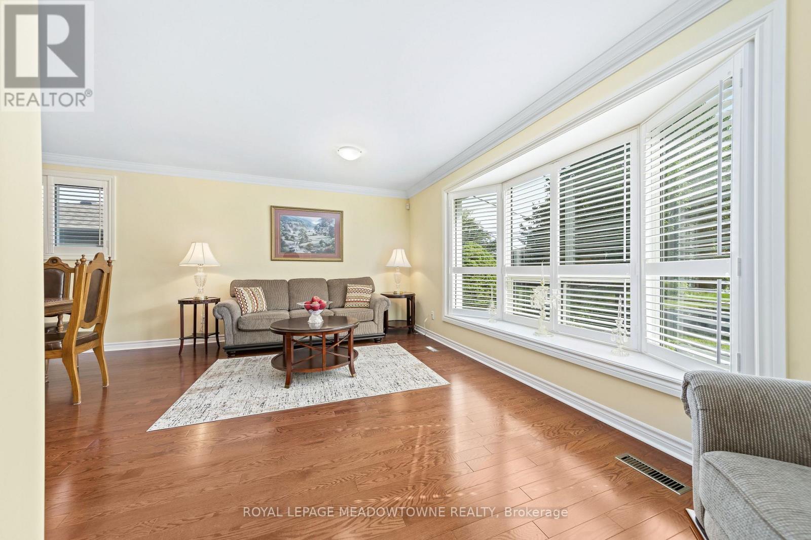 57 Dawson Crescent, Halton Hills (Georgetown), Ontario  L7G 1H3 - Photo 5 - W13744462
