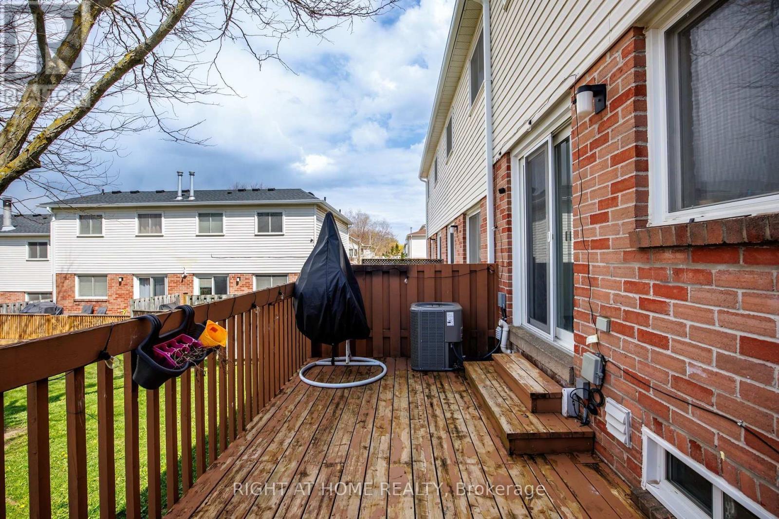 74 - 47 Stewart Maclaren Road, Halton Hills (Georgetown), Ontario  L7G 5L8 - Photo 6 - W13745986