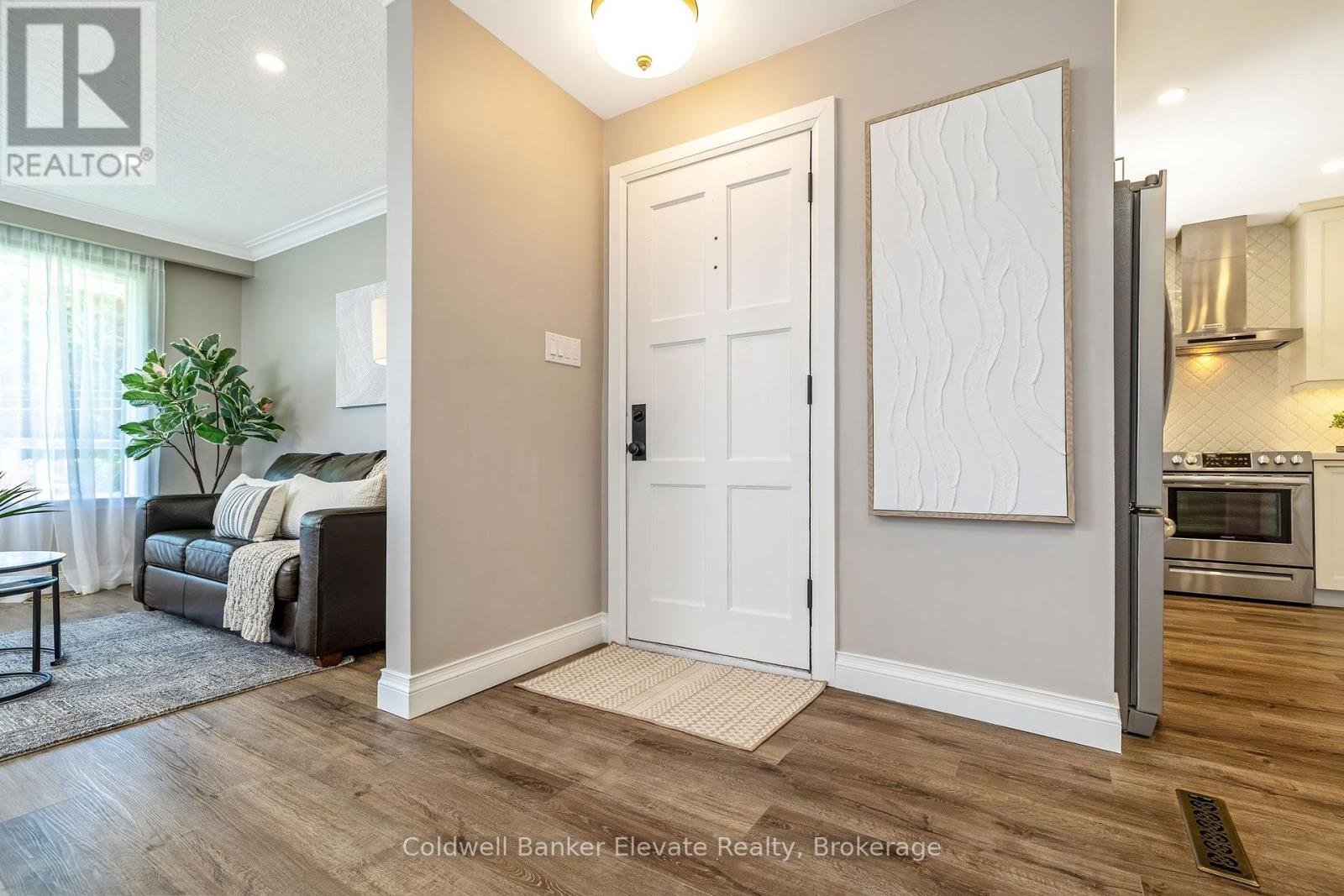 21 Market Street, Halton Hills (Georgetown), Ontario  L7G 3B9 - Photo 5 - W13746666
