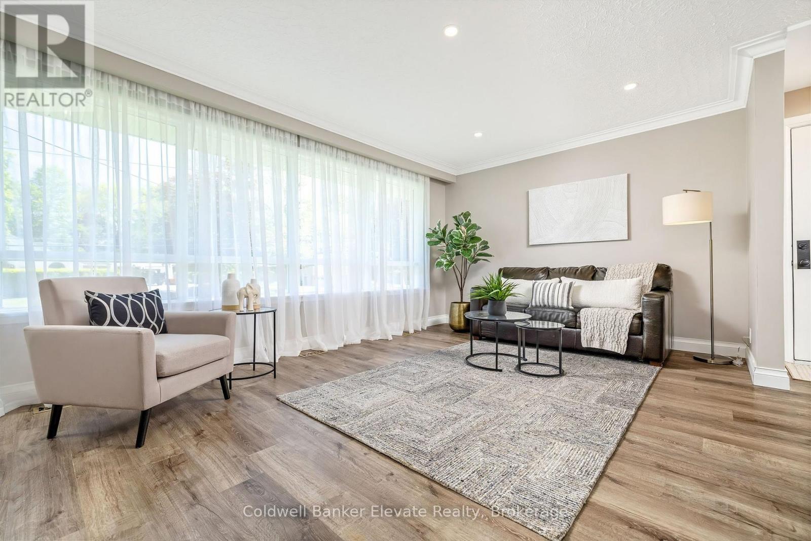 21 Market Street, Halton Hills (Georgetown), Ontario  L7G 3B9 - Photo 7 - W13746666