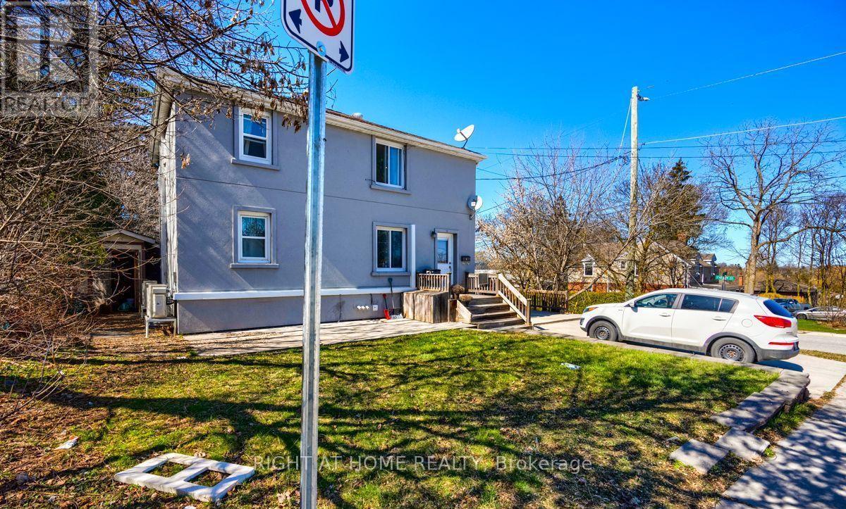 1 - 18 Ewing Street, Halton Hills (Georgetown), Ontario  L7G 2P7 - Photo 3 - W13748132