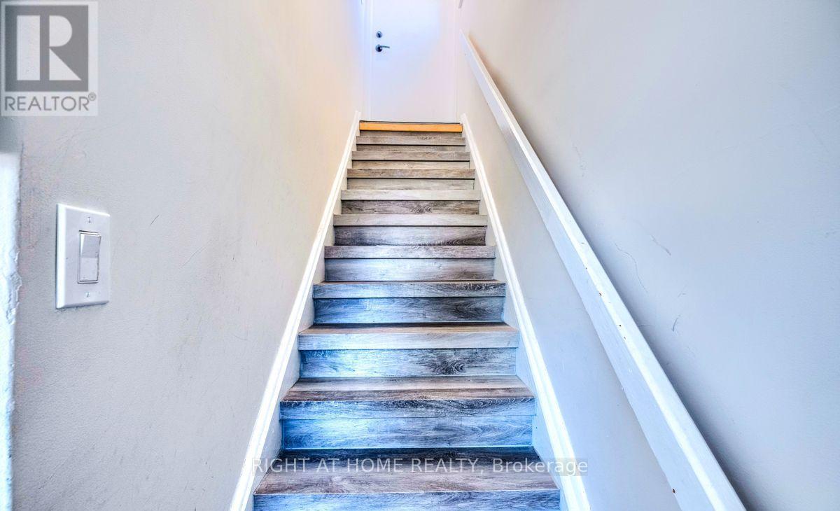1 - 18 Ewing Street, Halton Hills (Georgetown), Ontario  L7G 2P7 - Photo 6 - W13748132