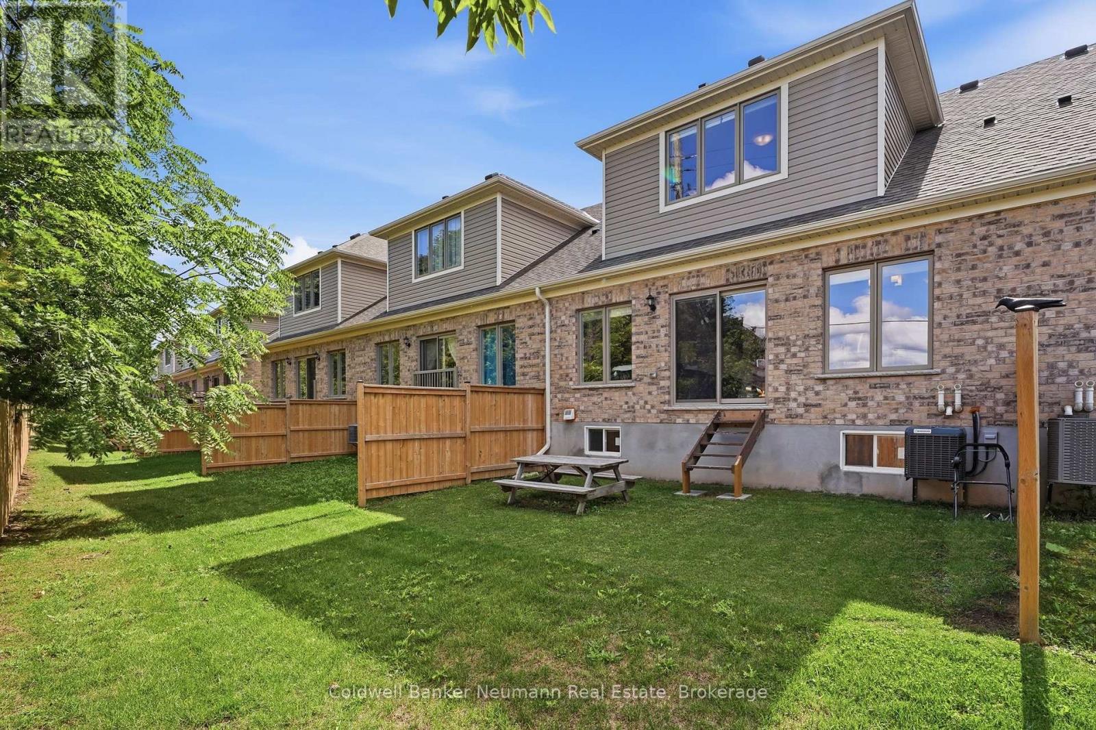 3 Braida Lane, Halton Hills (Ac Acton), Ontario  L7J 0B7 - Photo 39 - W13751640