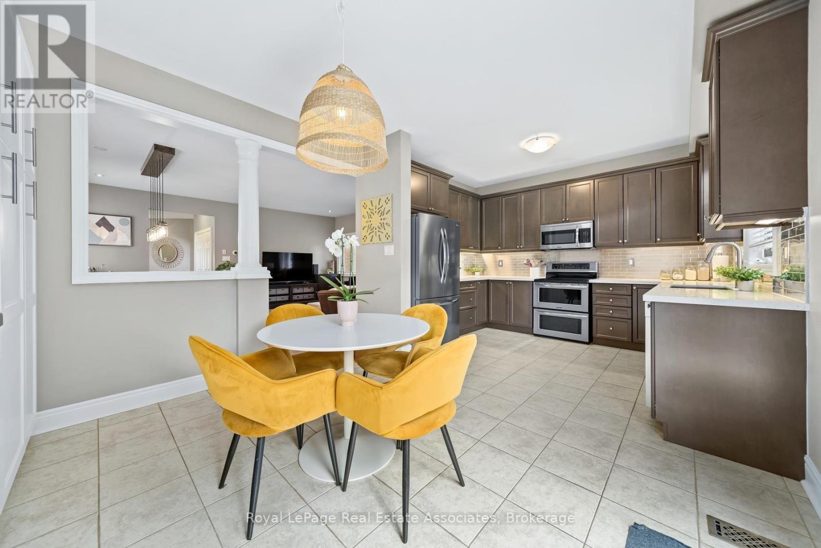 8 Duffel Crescent, Halton Hills (Georgetown), Ontario  L7G 0H7 - Photo 11 - W13751608