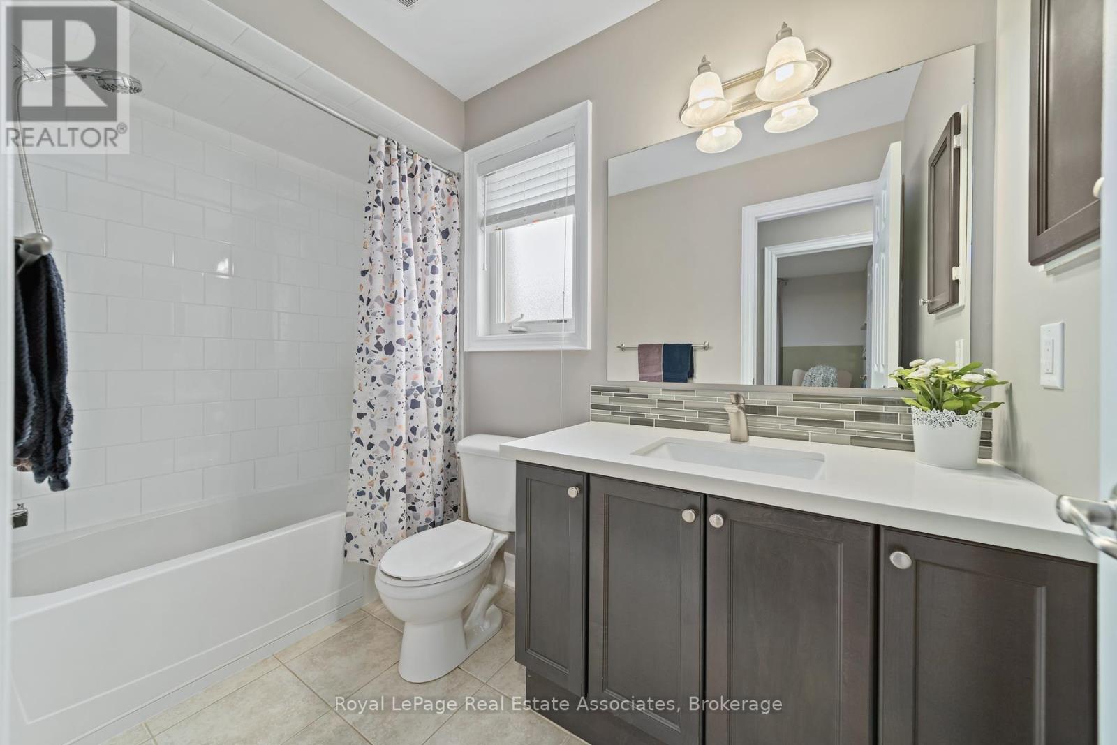 8 Duffel Crescent, Halton Hills (Georgetown), Ontario  L7G 0H7 - Photo 27 - W13751608