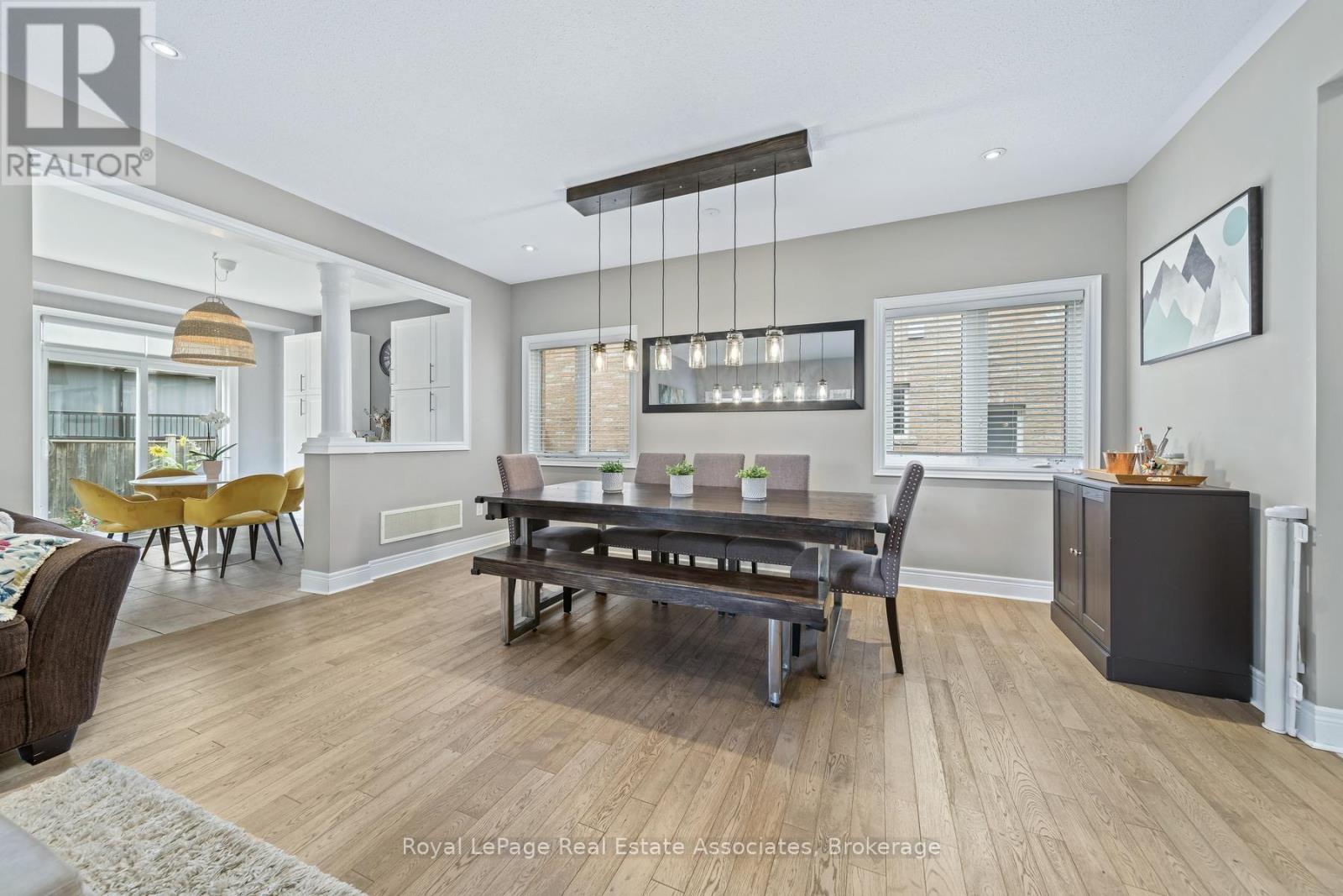 8 Duffel Crescent, Halton Hills (Georgetown), Ontario  L7G 0H7 - Photo 8 - W13751608