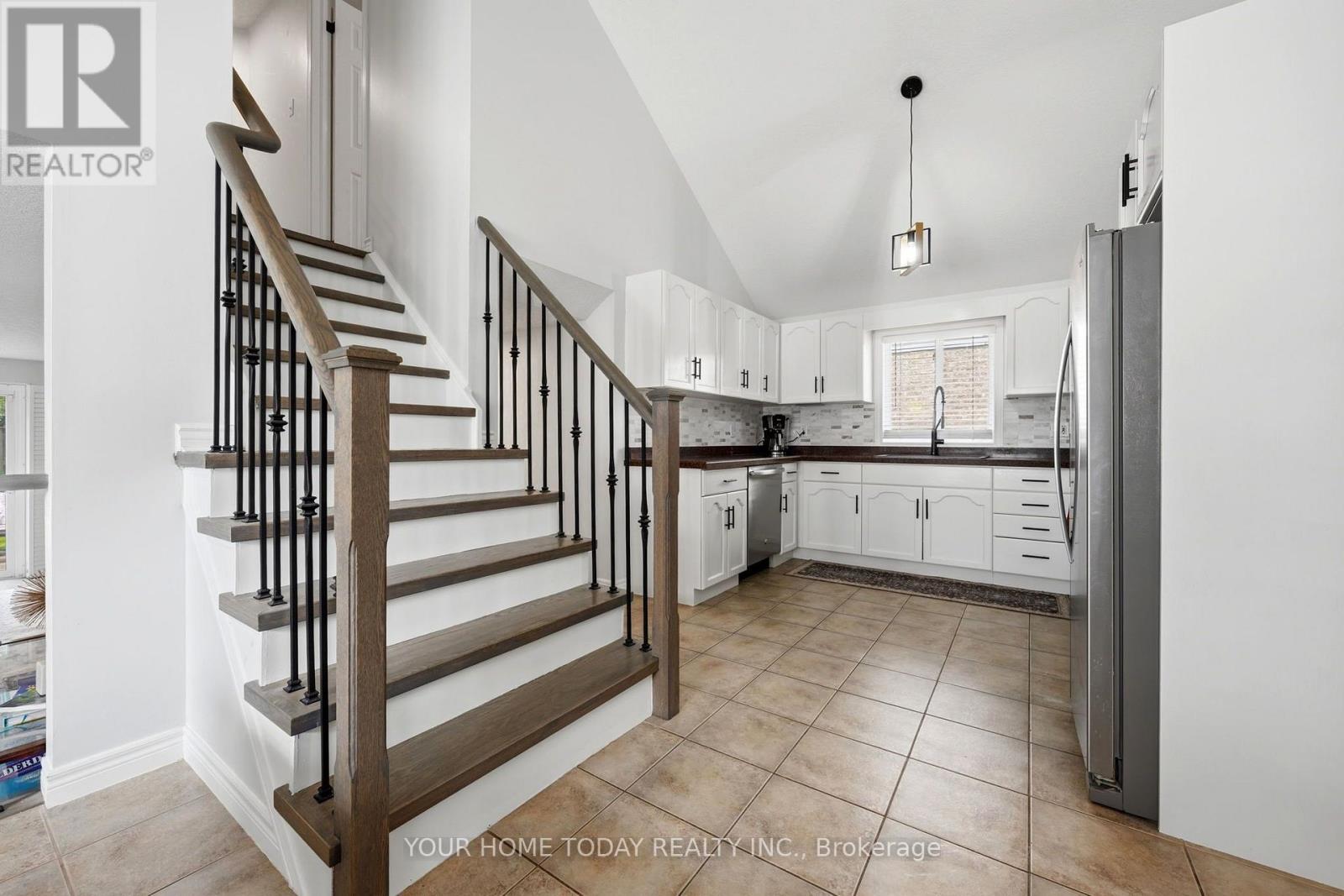 19 Rachlin Drive, Halton Hills (Ac Acton), Ontario  L7J 3A9 - Photo 12 - W13753360