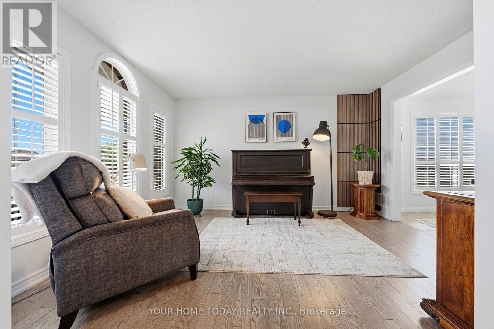 19 Rachlin Drive, Halton Hills (Ac Acton), Ontario  L7J 3A9 - Photo 7 - W13753360