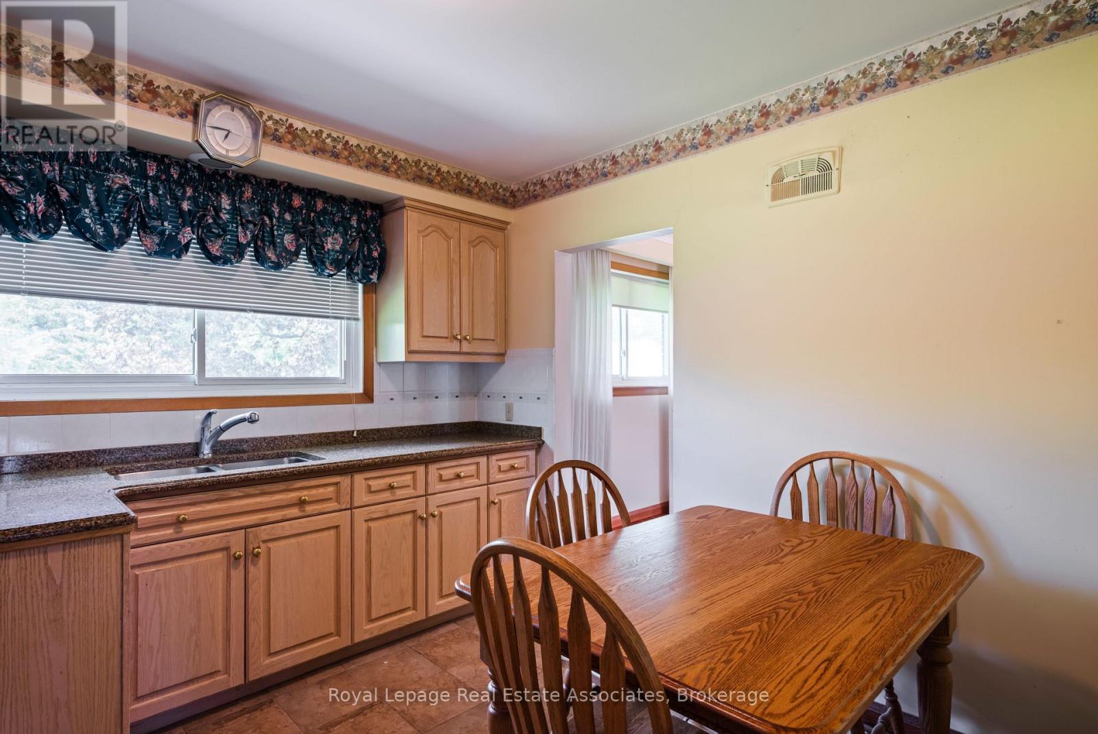 12851 9 Line, Halton Hills (Rural Halton Hills), Ontario  L7G 4S8 - Photo 14 - W13753982