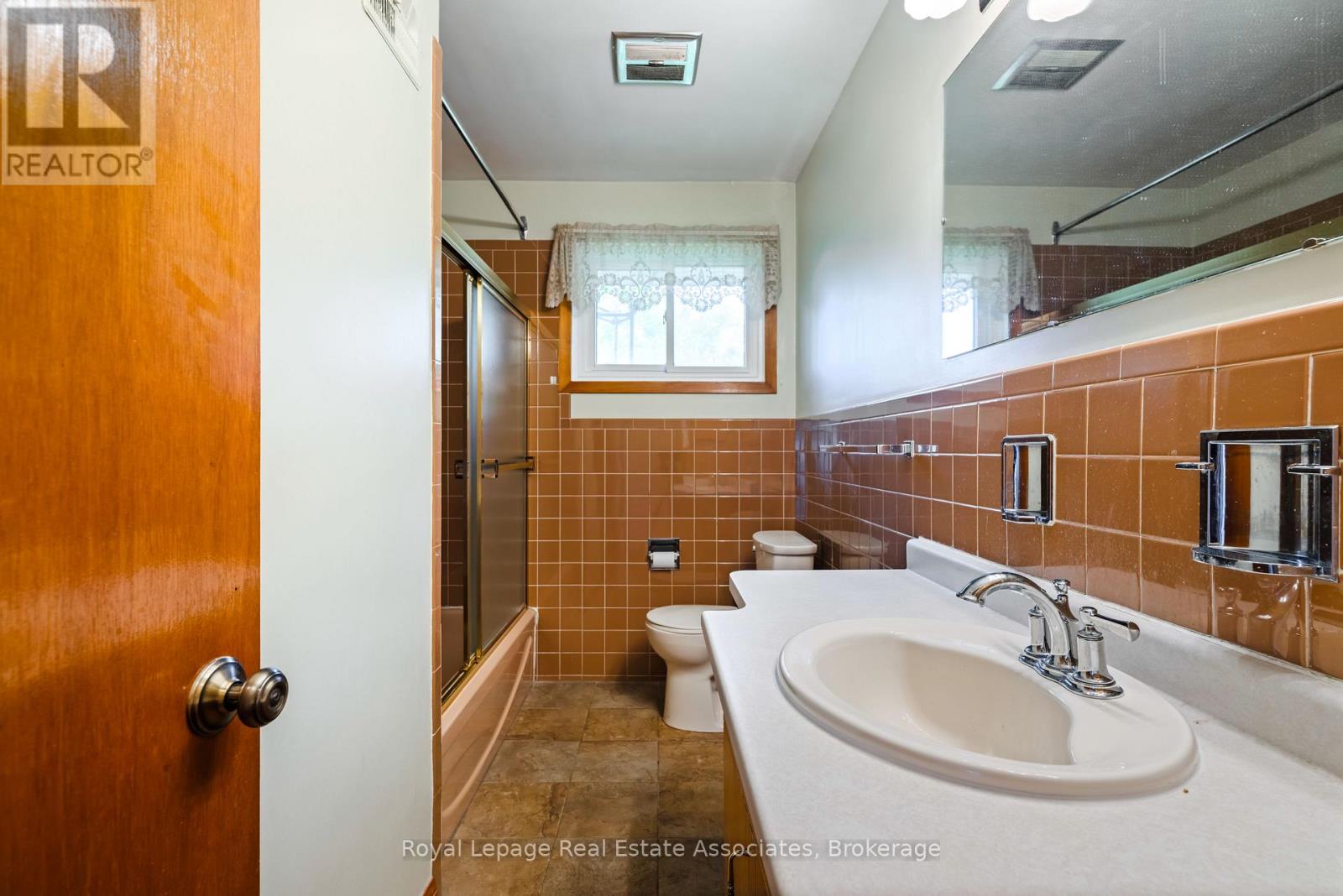 12851 9 Line, Halton Hills (Rural Halton Hills), Ontario  L7G 4S8 - Photo 27 - W13753982