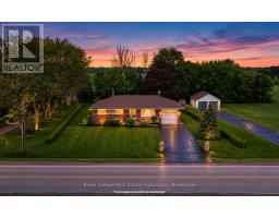 <div class="price">$949,900</div> 12851 9 Line, Halton Hills (Rural Halton Hills)<br><div style="margin-bottom:8px;"><small>Royal LePage Real Estate Associates</small></div><div class='bed_bath'>3 Bed | 1 Bath</div>