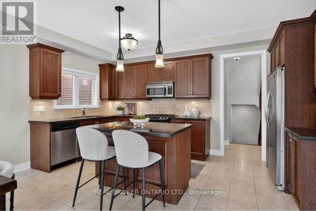 12 Lookout Court, Halton Hills (Georgetown), Ontario  L7G 6P1 - Photo 12 - W13758862